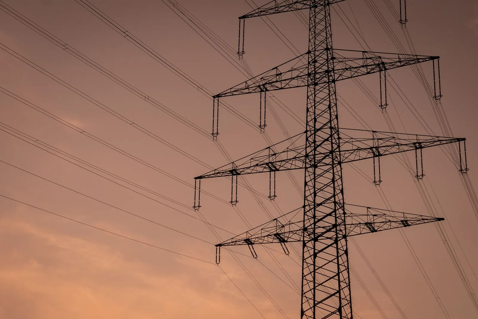 Zonnepanelen dimmen Drenthe: vergoeding en netcongestie